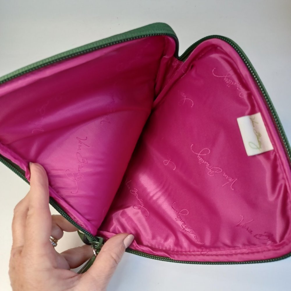 Vera Bradley Tablet Neoprene Soft Case Zip Around Tropical Floral Green Pink - Picture 8 of 9